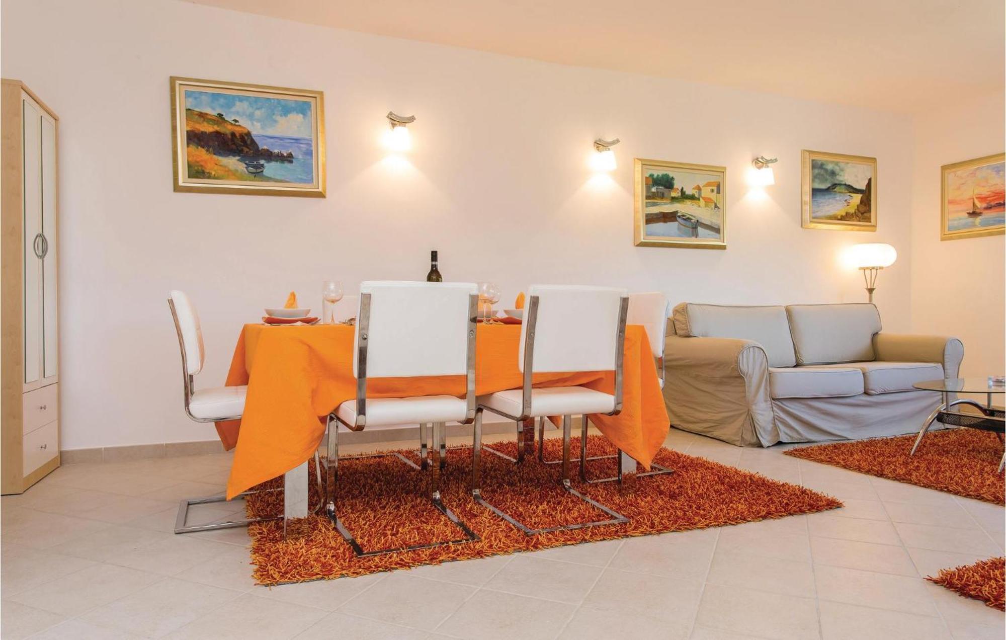 Amazing Apartment In Njivice With Wifi Екстериор снимка